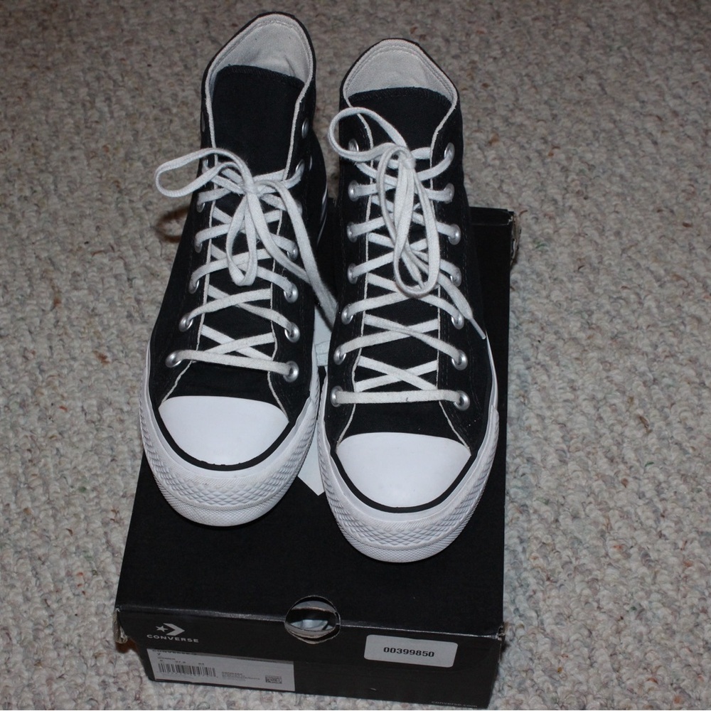 Converse Classic Black and White High-Top platform